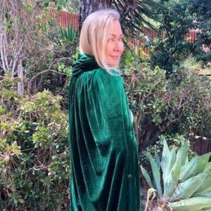 Green velvet cape,Hooded, Cloak,Hooded cape
